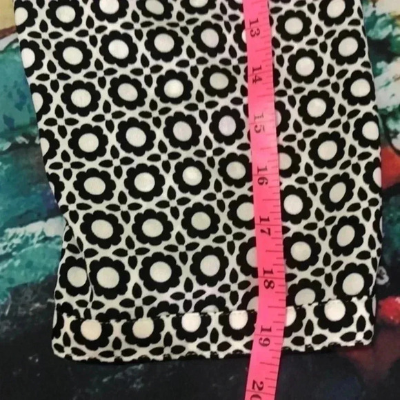 Croft&Barrow plus size 2X blouse/top black‎ and white with flower design - Picture 7 of 9